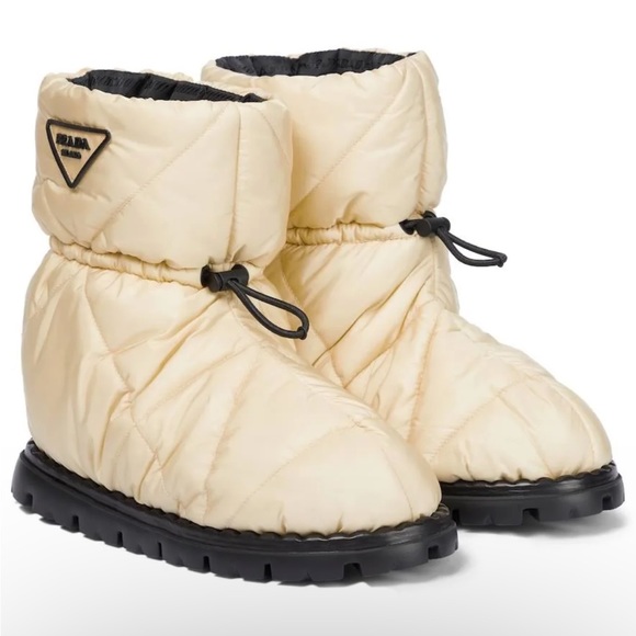 🎉HP🎉 Prada Blow Quilted Nylon Snow Booties - Picture 1 of 12